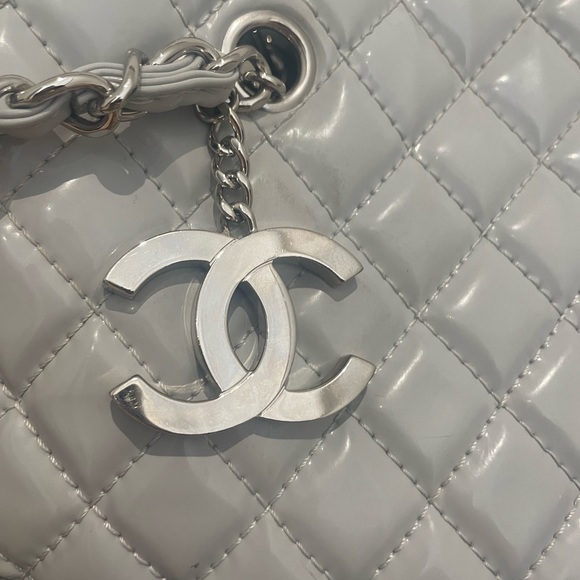SOLD Chanel Vinyl Quilted In The Business North South Tote Light Grey - Picture 2 of 13